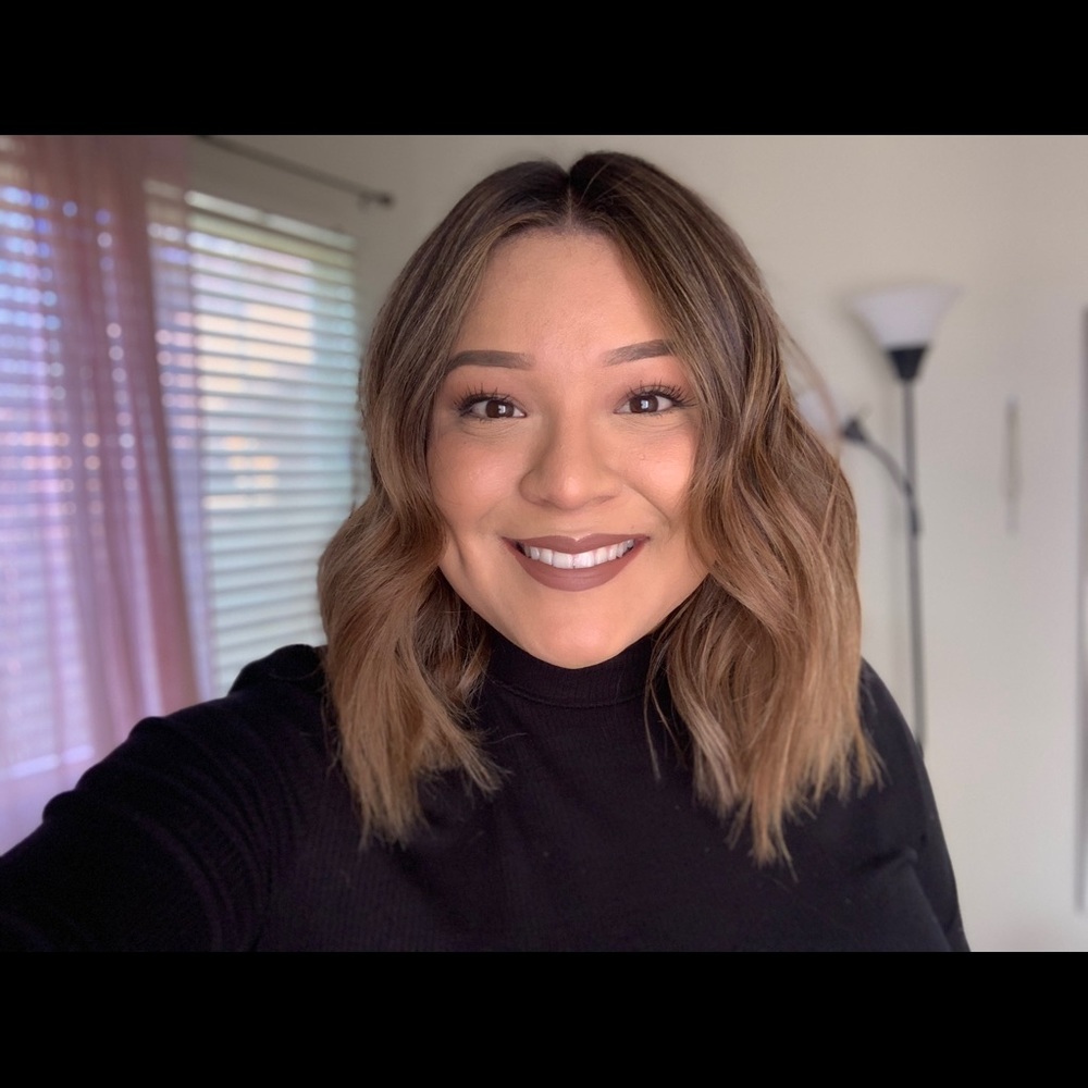 Meet your Posher, Debbie